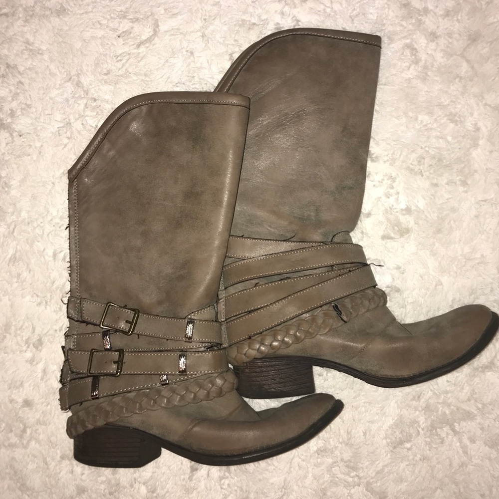 🌼LAST CHANCE🌼 Target mid calf gray boots